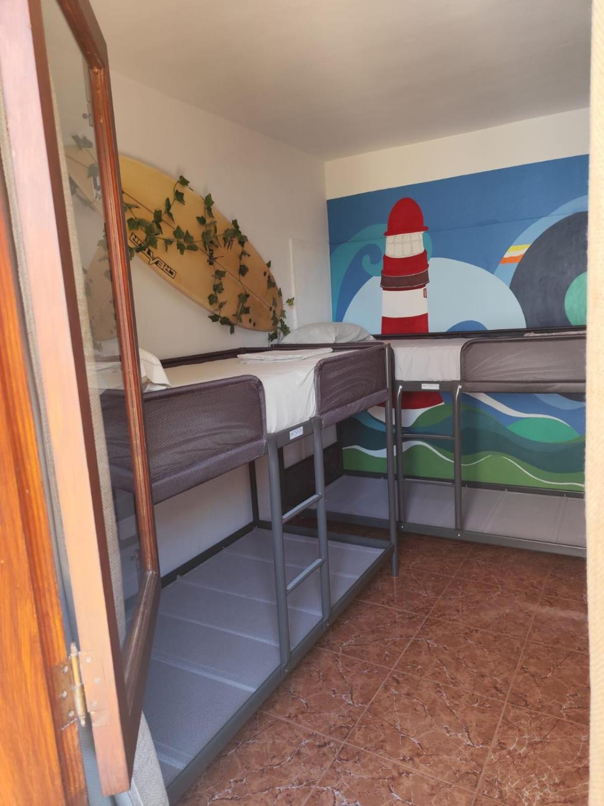 Готель Banana Surf House Лос-Крістіанос Екстер'єр фото