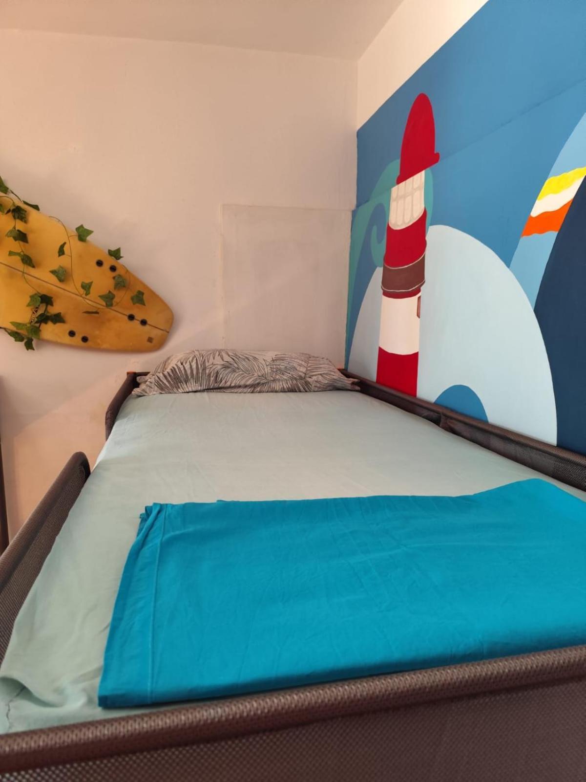 Готель Banana Surf House Лос-Крістіанос Екстер'єр фото